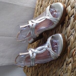 Born silver leather sandals 8
